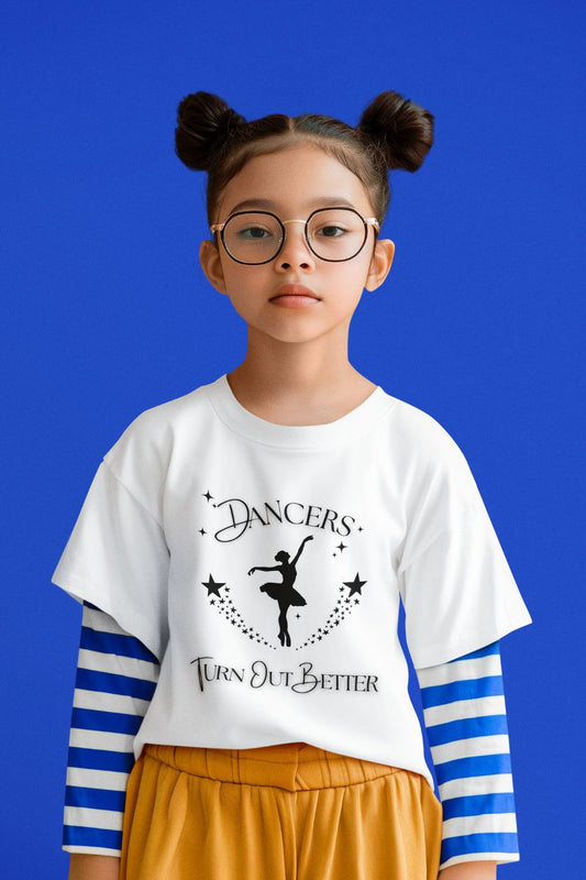 Dancers Turn Out Better – Kids' T-Shirt