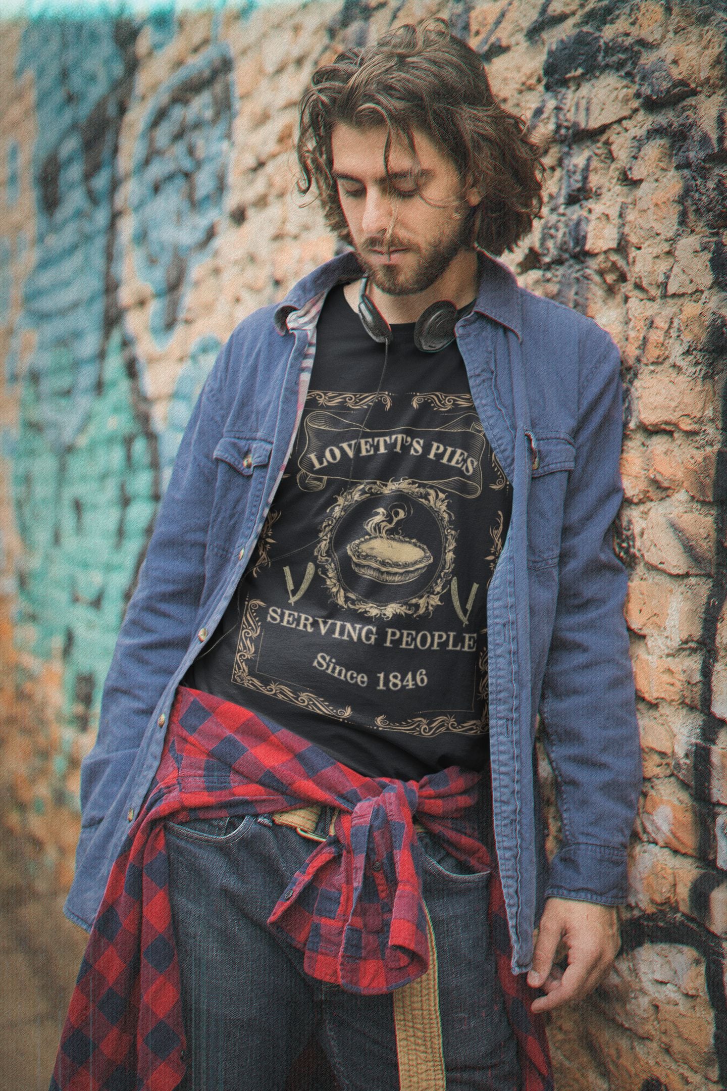Lovett's Pies Men's T-Shirt – Victorian Gothic Style for Theatre Lovers