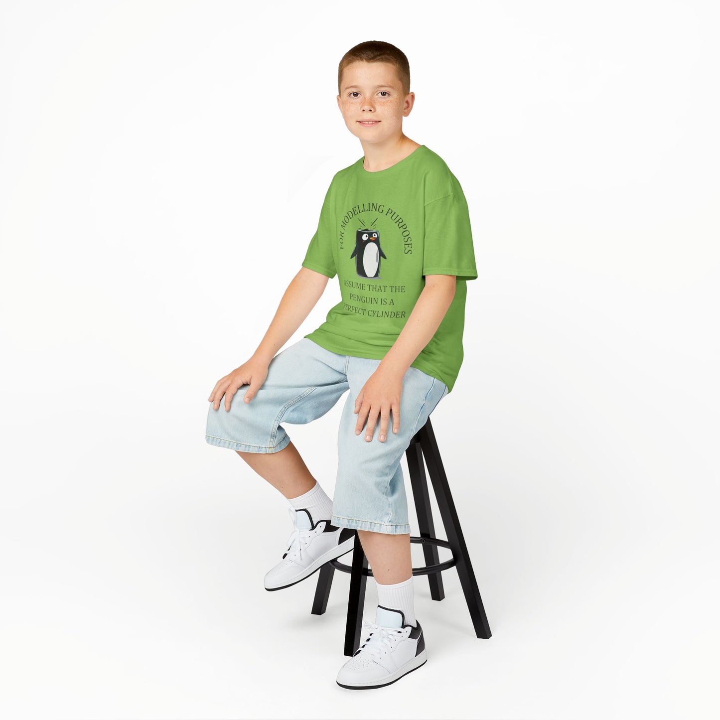 Perfect Cylinder Penguin Kids' T-Shirt – Fun Maths Humour for Boys & Girls
