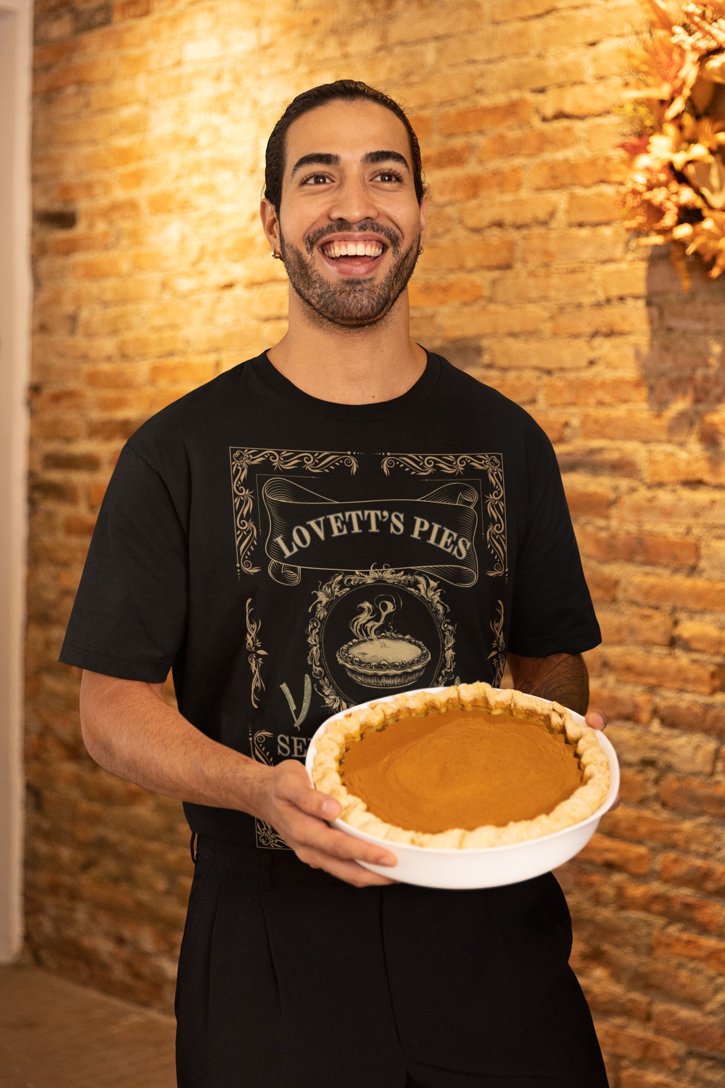 Lovett's Pies Men's T-Shirt – Victorian Gothic Style for Theatre Lovers