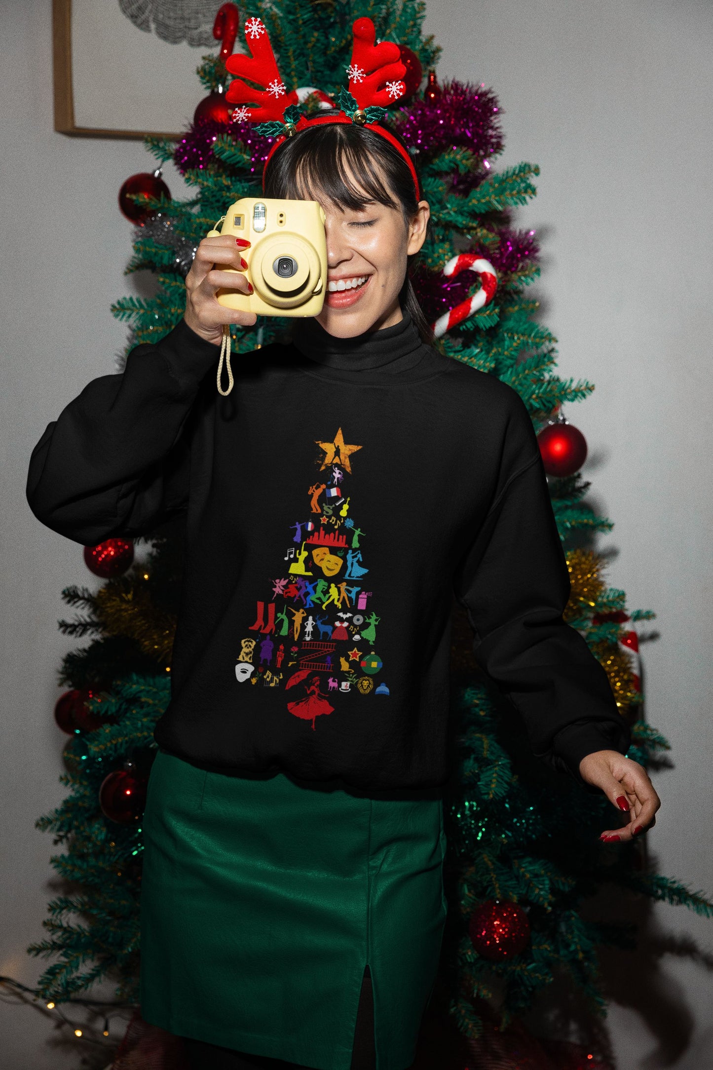 Women's Musical Theatre Christmas tree Sweatshirt – Cosy Unisex Design for Festive Fans