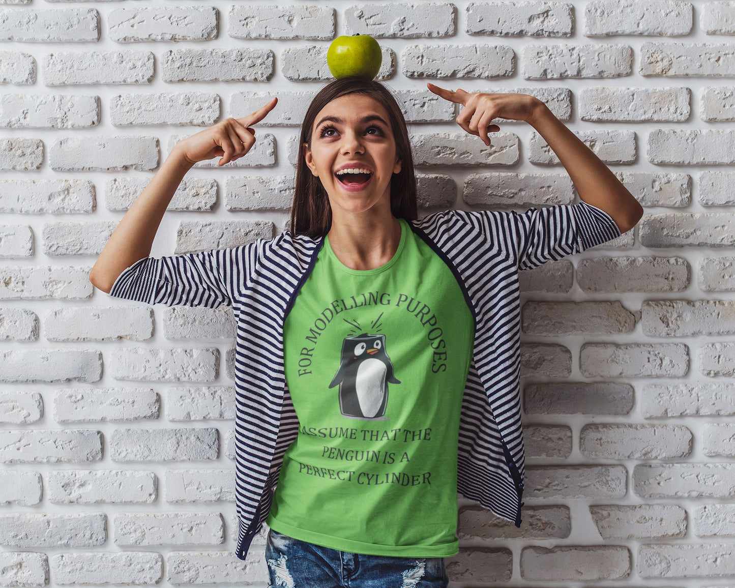 Perfect Cylinder Penguin Kids' T-Shirt – Fun Maths Humour for Boys & Girls