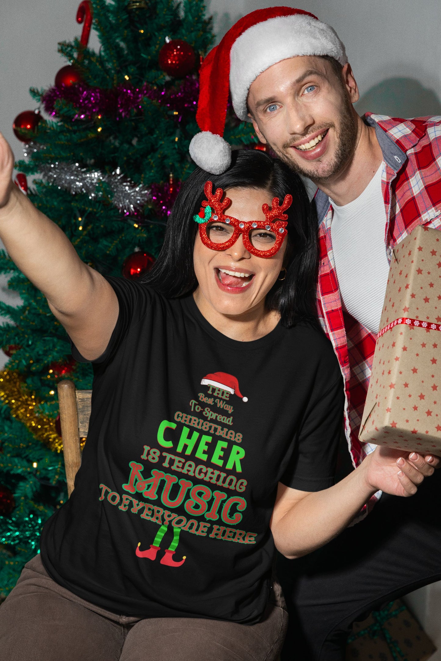 The Perfect Men’s T-Shirt for Music Teachers – Festive Christmas Cheer