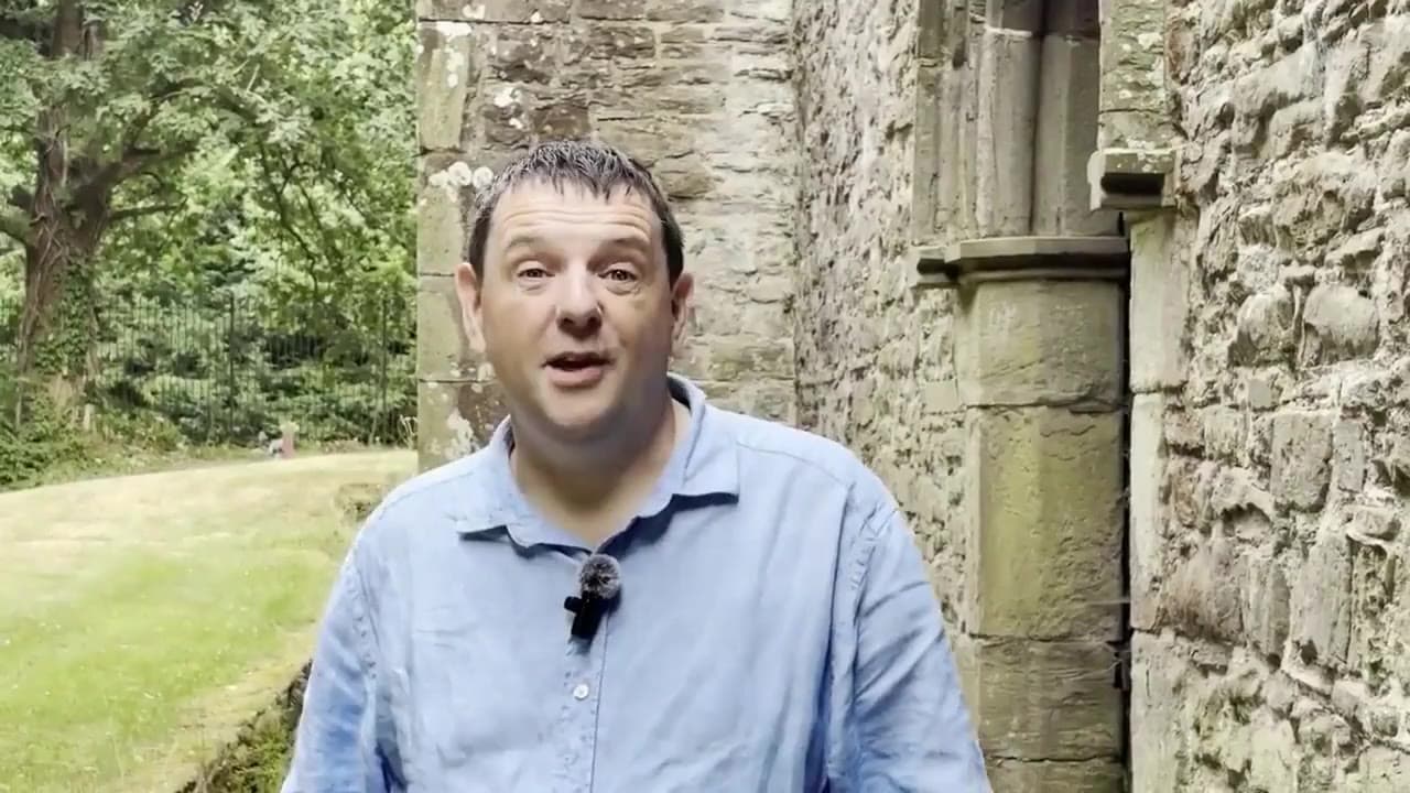 Andy, the founder of nextfriday, talking to camera