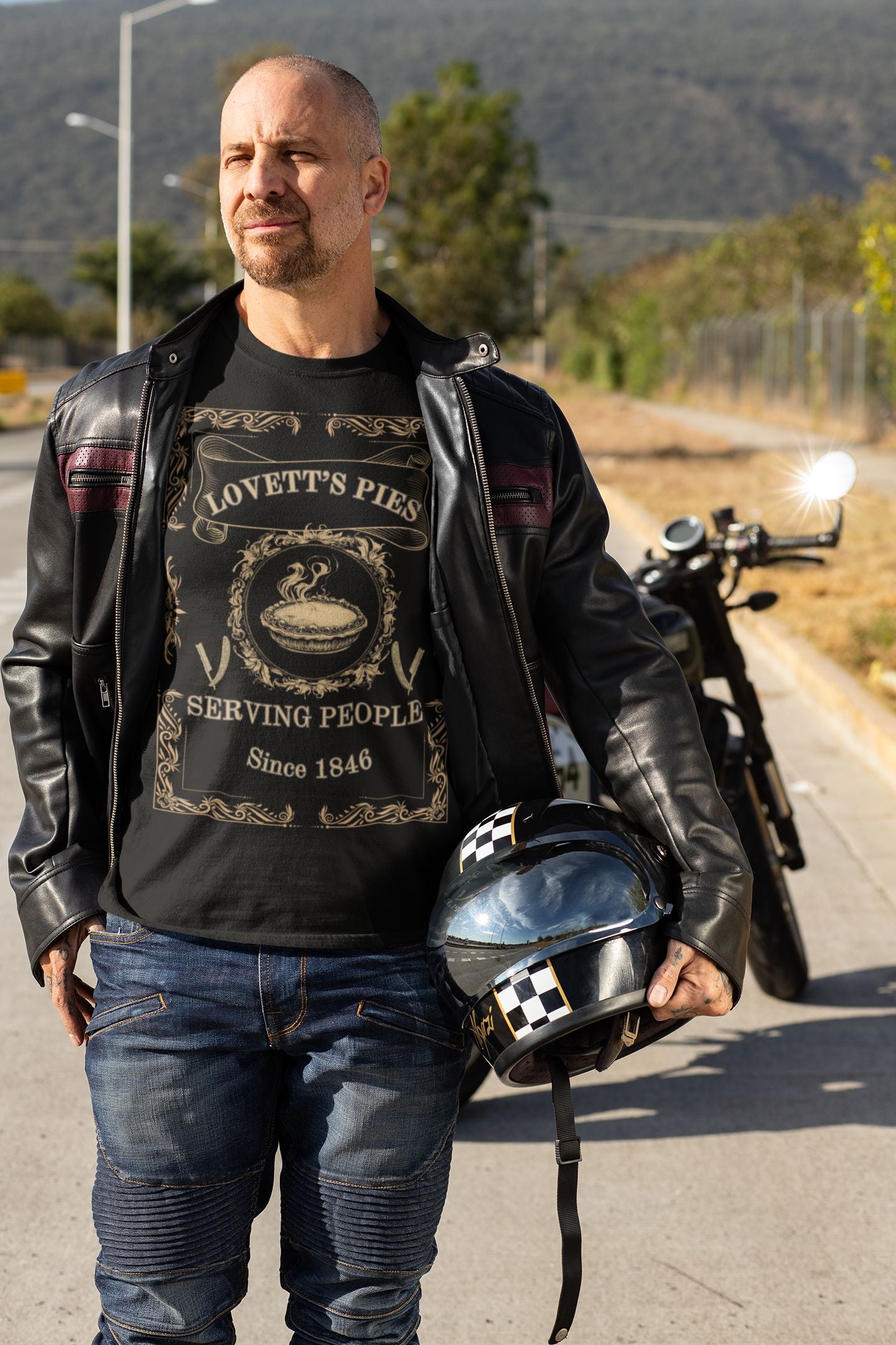 Lovett's Pies Men's T-Shirt – Victorian Gothic Style for Theatre Lovers