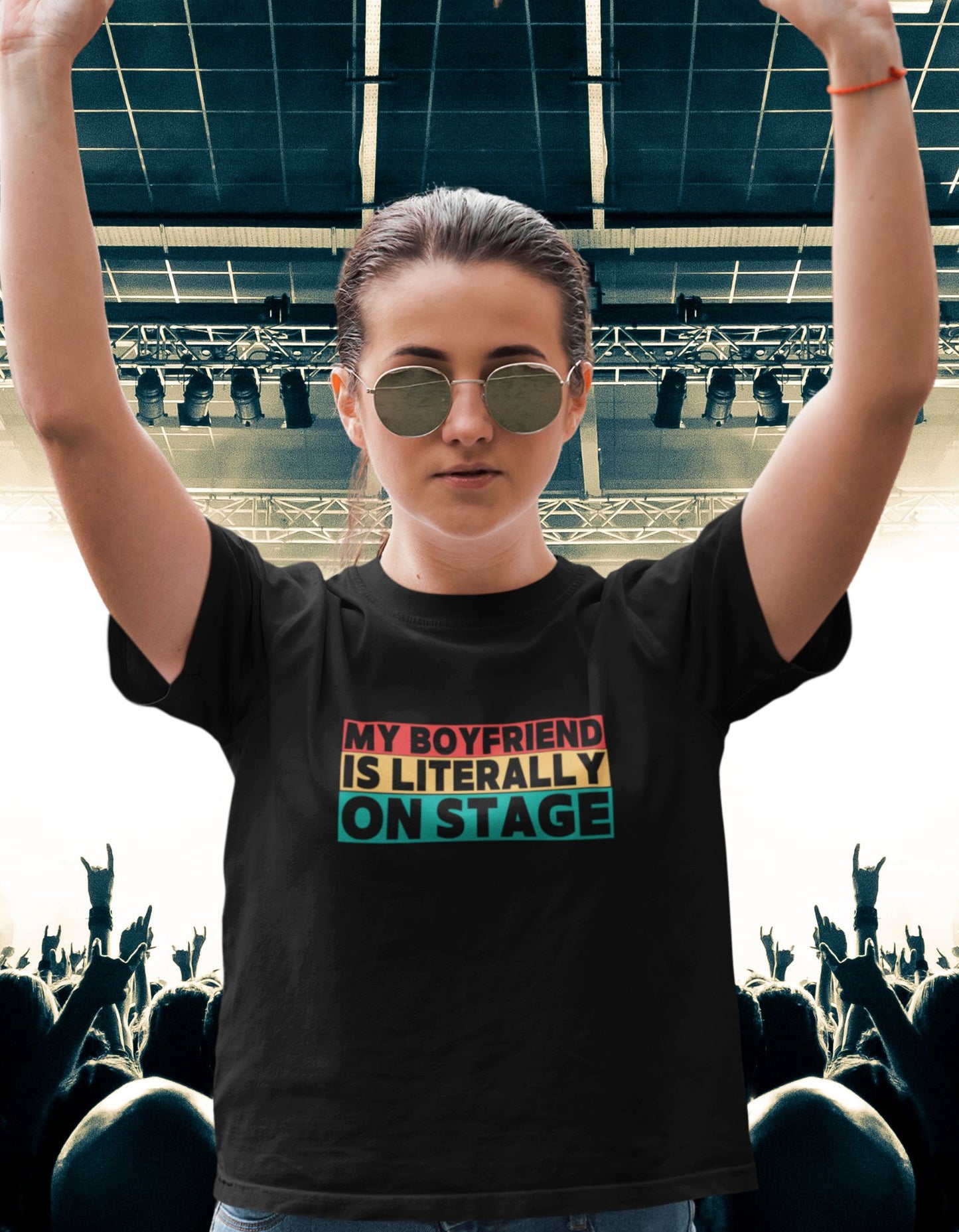 My Boyfriend Is Literally On Stage – Women’s Organic  Boxy Cropped T-Shirt
